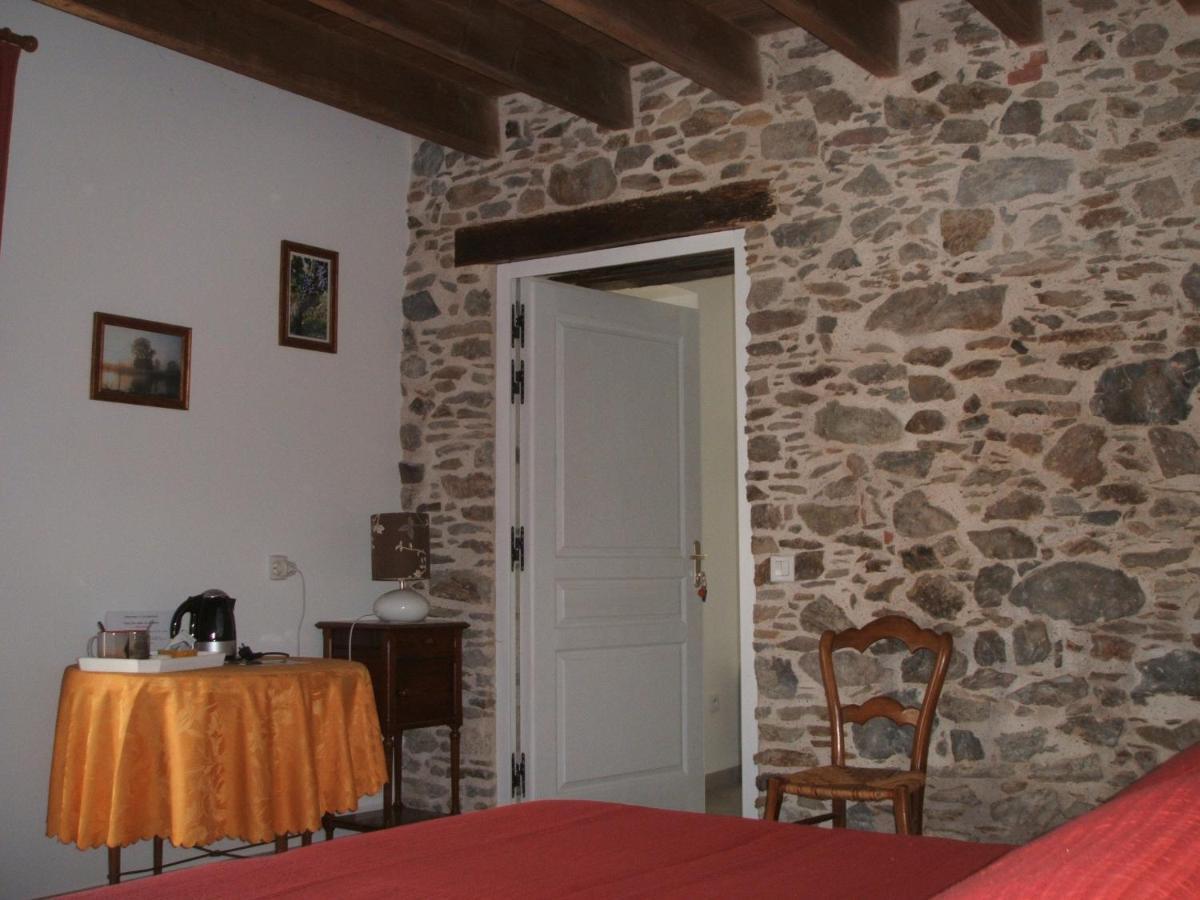 Chambres D'Hotes La Charriere Cheffois Екстериор снимка