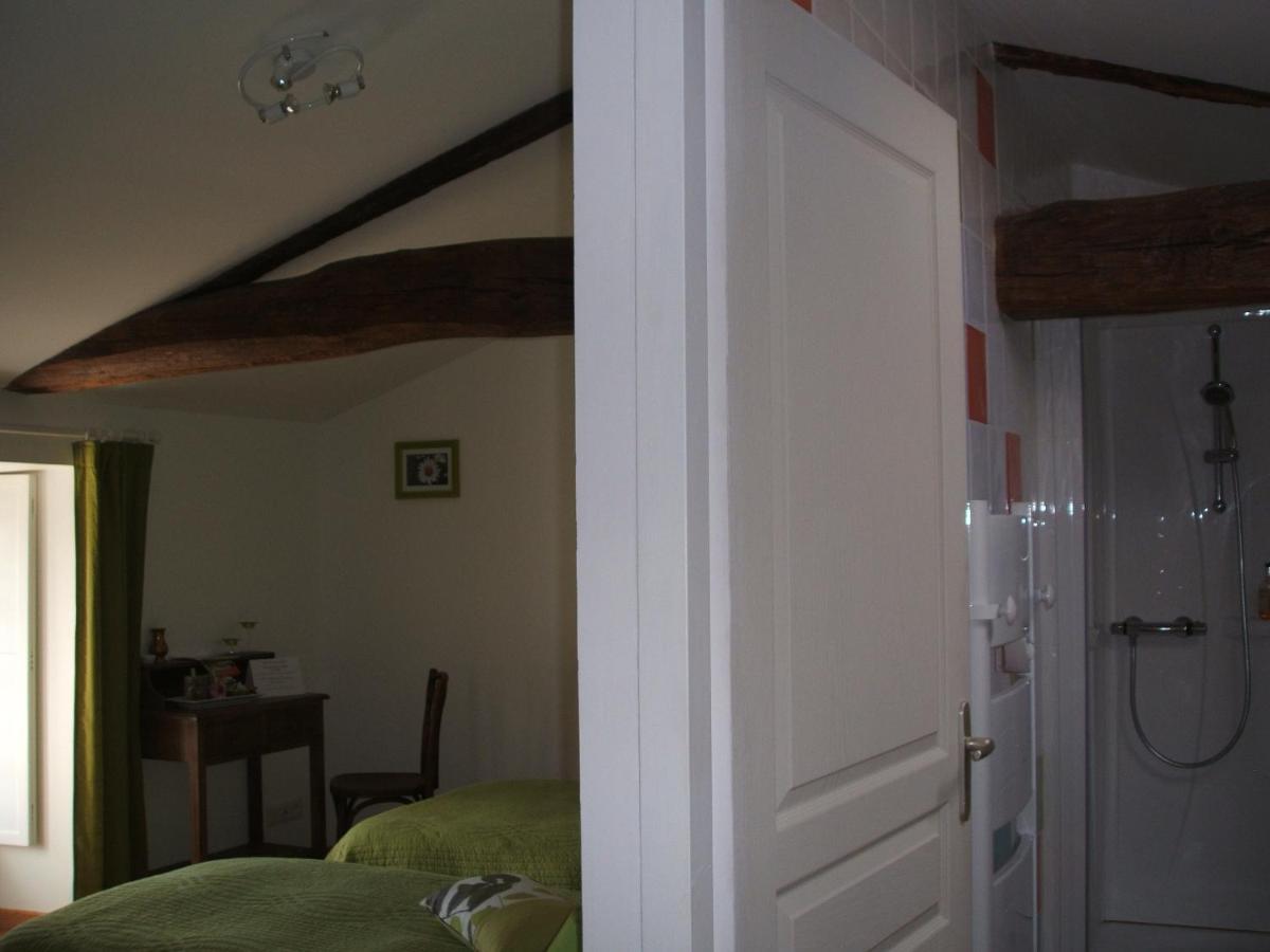 Chambres D'Hotes La Charriere Cheffois Екстериор снимка