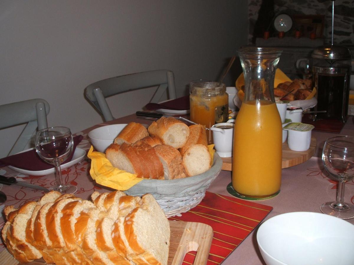 Chambres D'Hotes La Charriere Cheffois Екстериор снимка